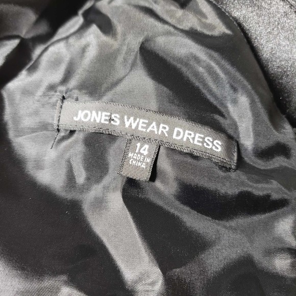 Jones New York women's size 14 Shiny Black Sleeveless Knee Length Dress - Picture 6 of 8